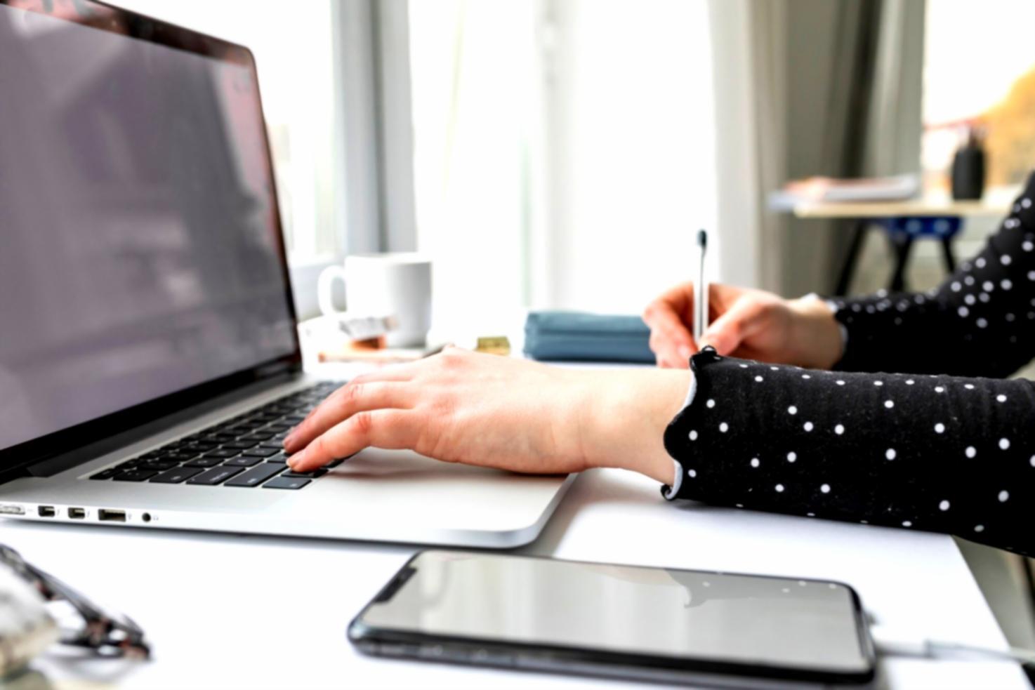 Ambiente di studio e formazione per trader professionisti
